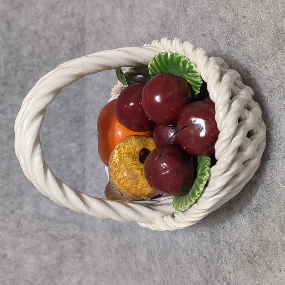 ITALIAN MAJOLICA CERAMIC WOVEN FRUIT BASKET BOWL Unmarked CENTREPIECE 5" - Picture 2 of 10